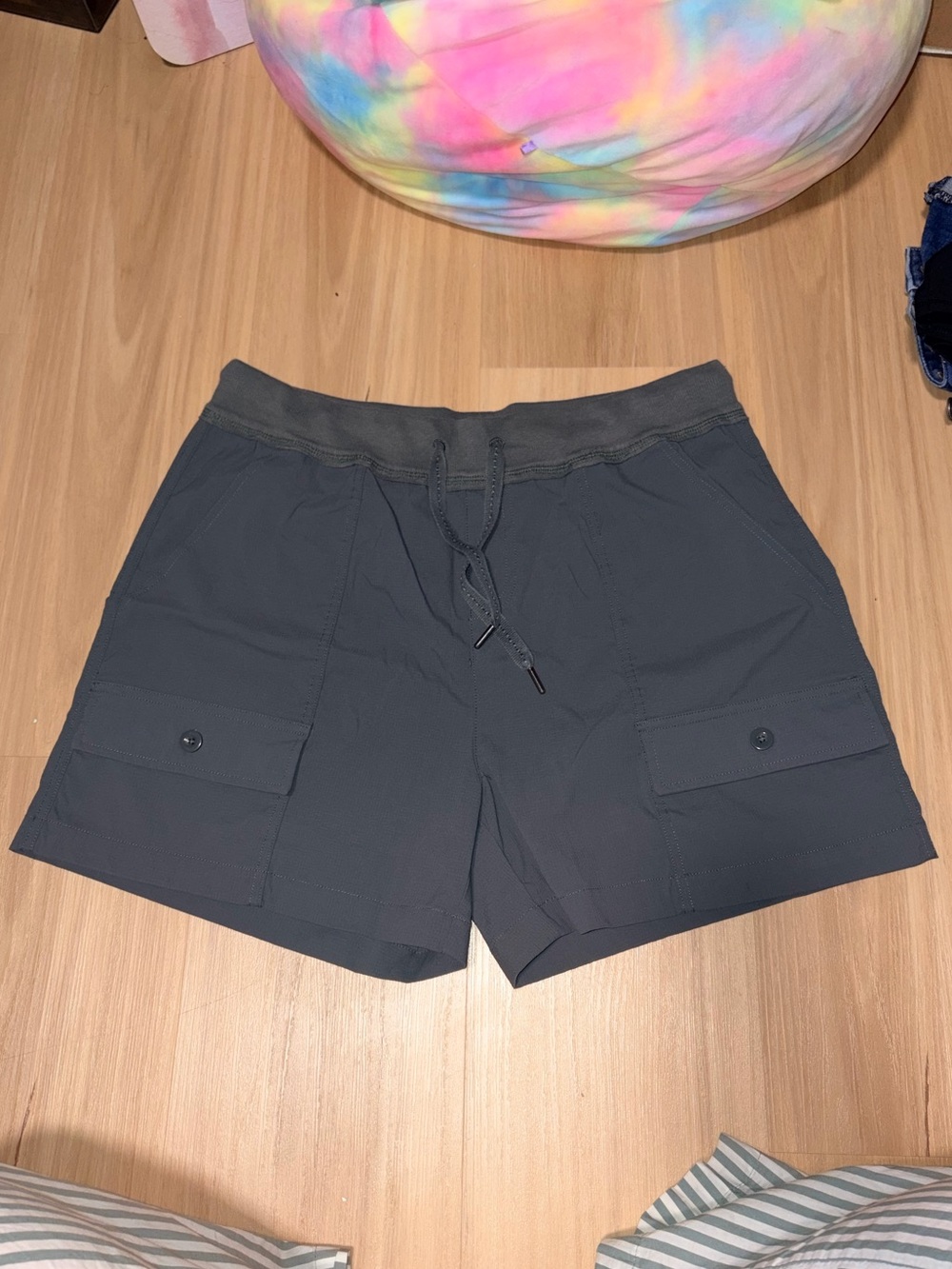 Te Verde Women's Dark Gray Cargo Drawstring Shorts